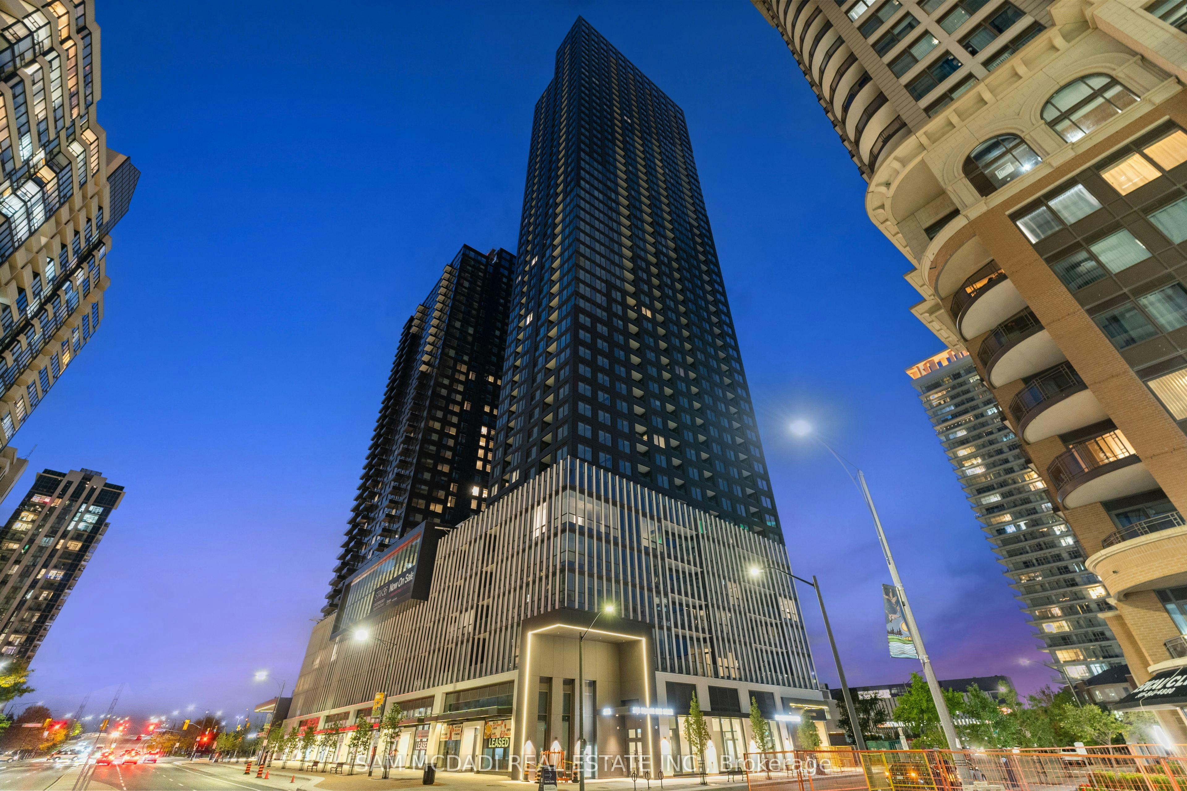 3810-395 Square One Drive, Mississauga, ON, L5B 0P6 - 30