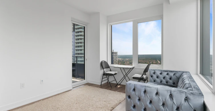 3810-395 Square One Drive, Mississauga, ON, L5B 0P6 - 10