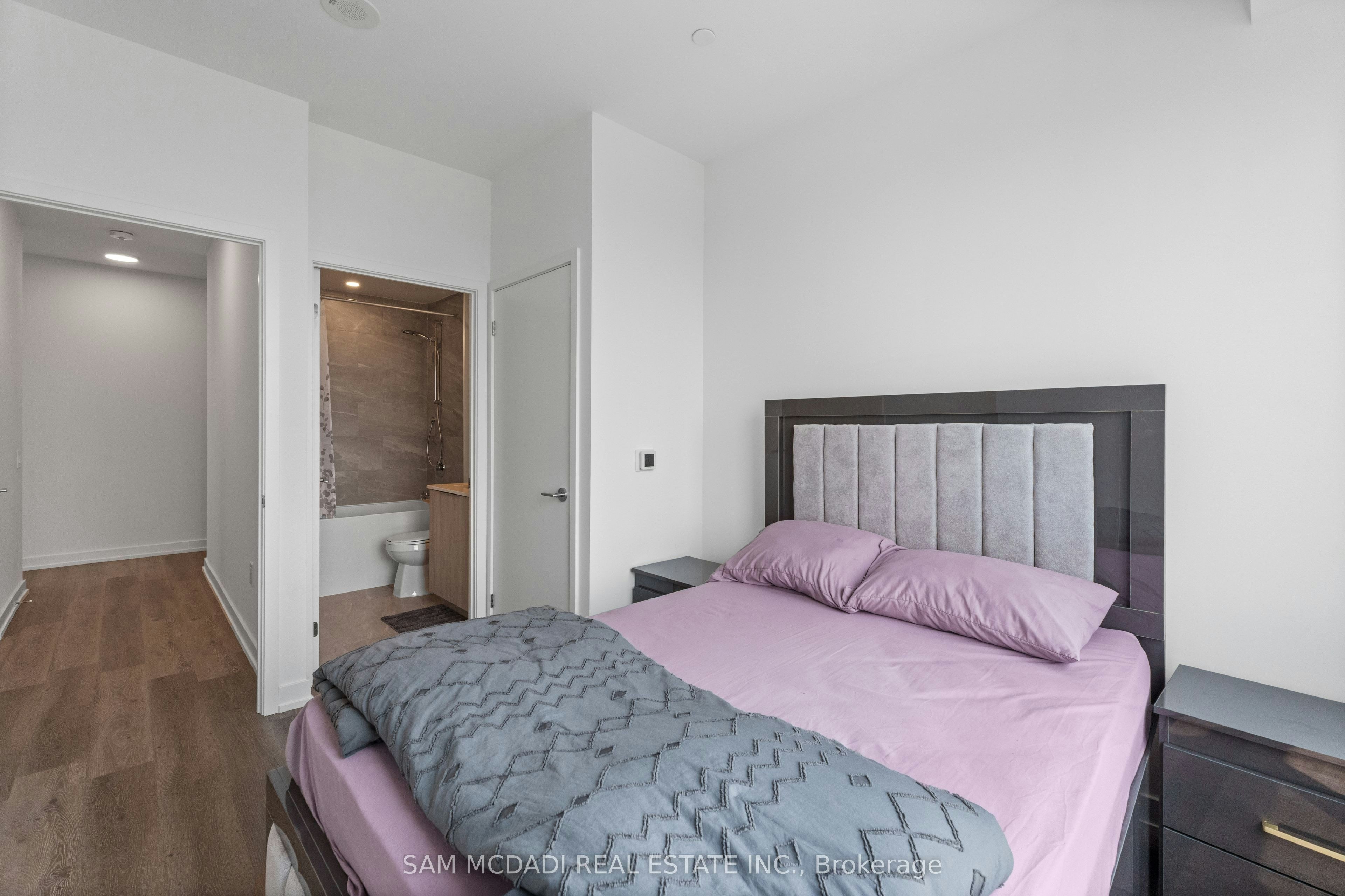 3810-395 Square One Drive, Mississauga, ON, L5B 0P6 - 16