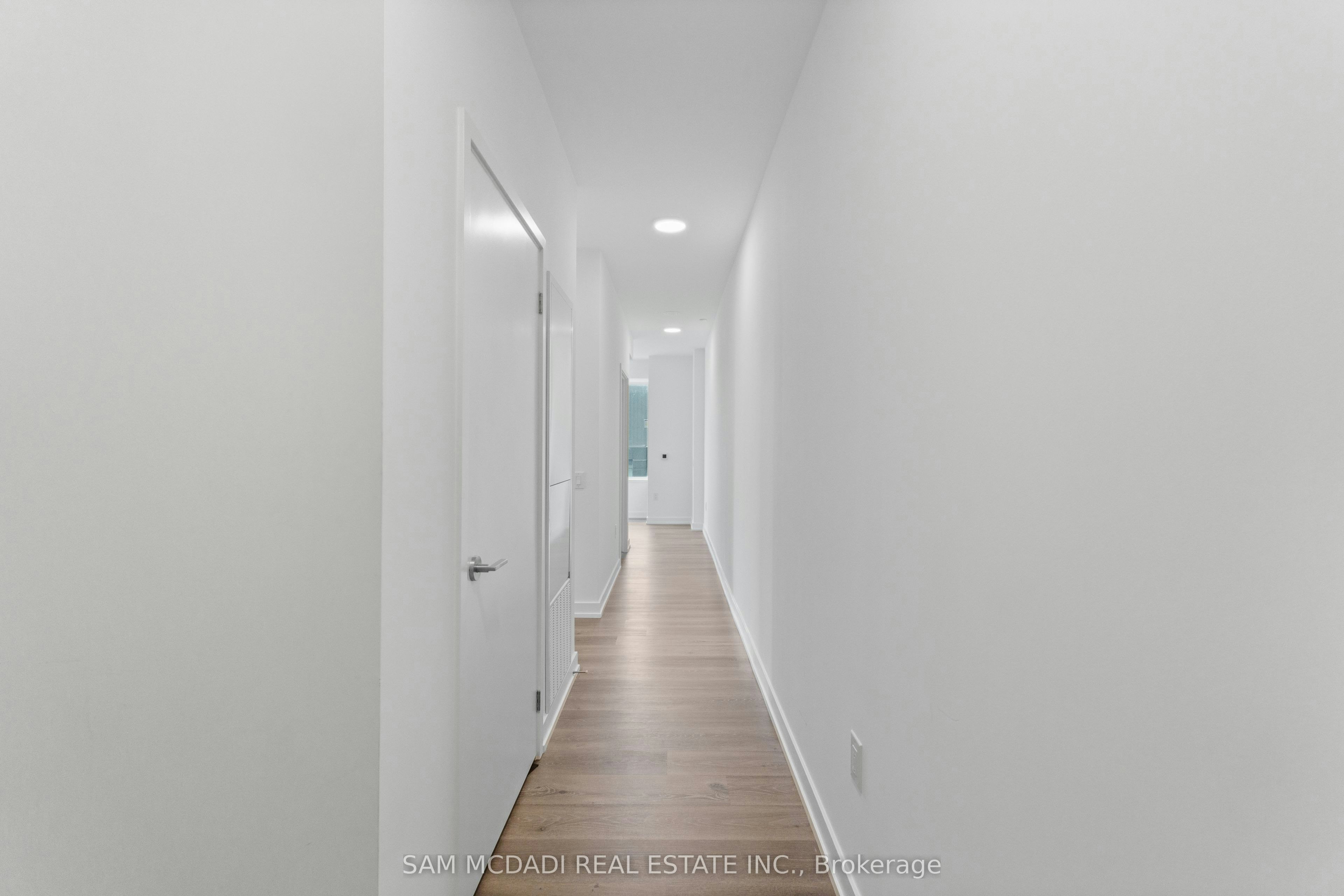 3810-395 Square One Drive, Mississauga, ON, L5B 0P6 - 5