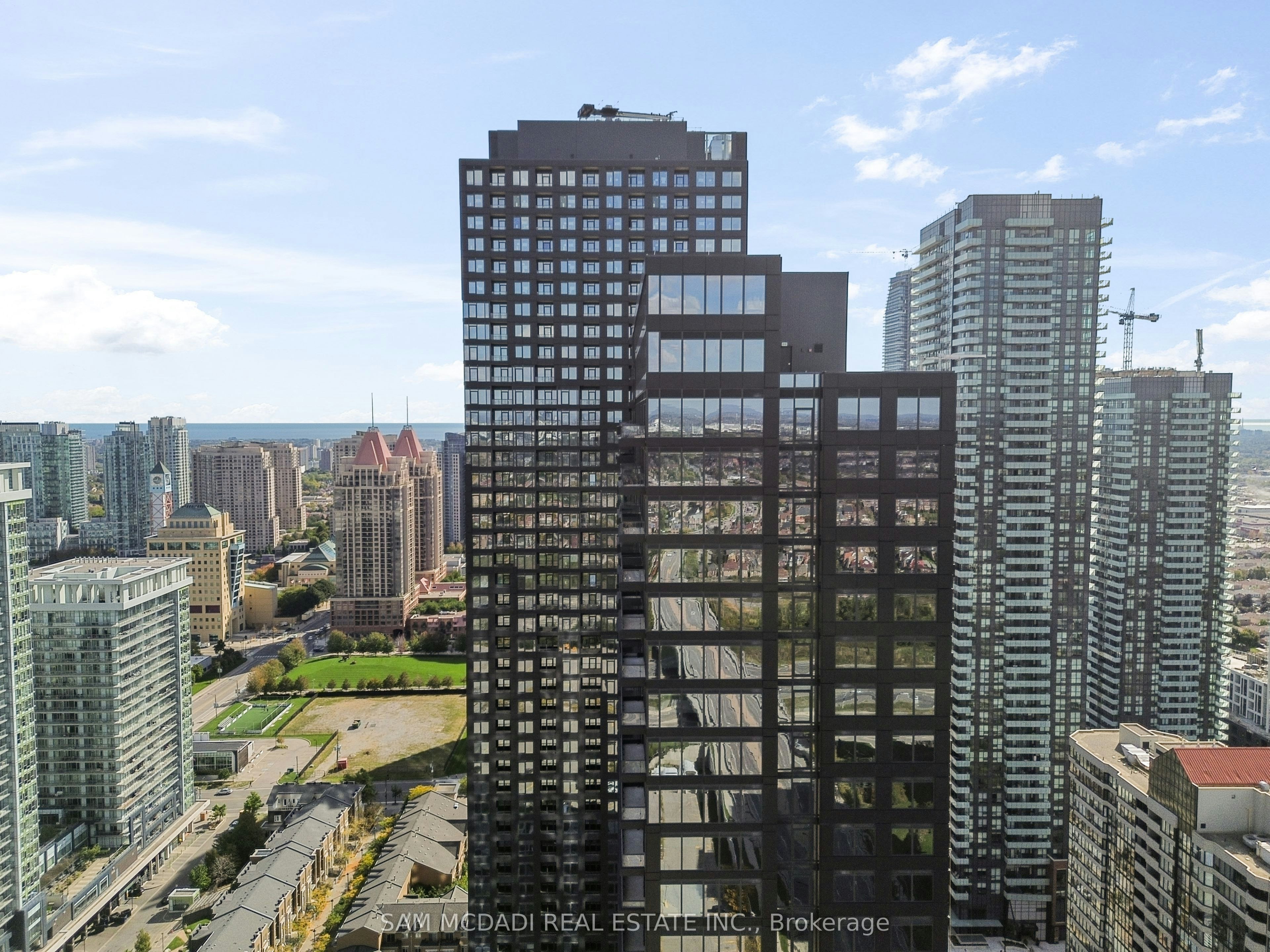 3810-395 Square One Drive, Mississauga, ON, L5B 0P6 - 32