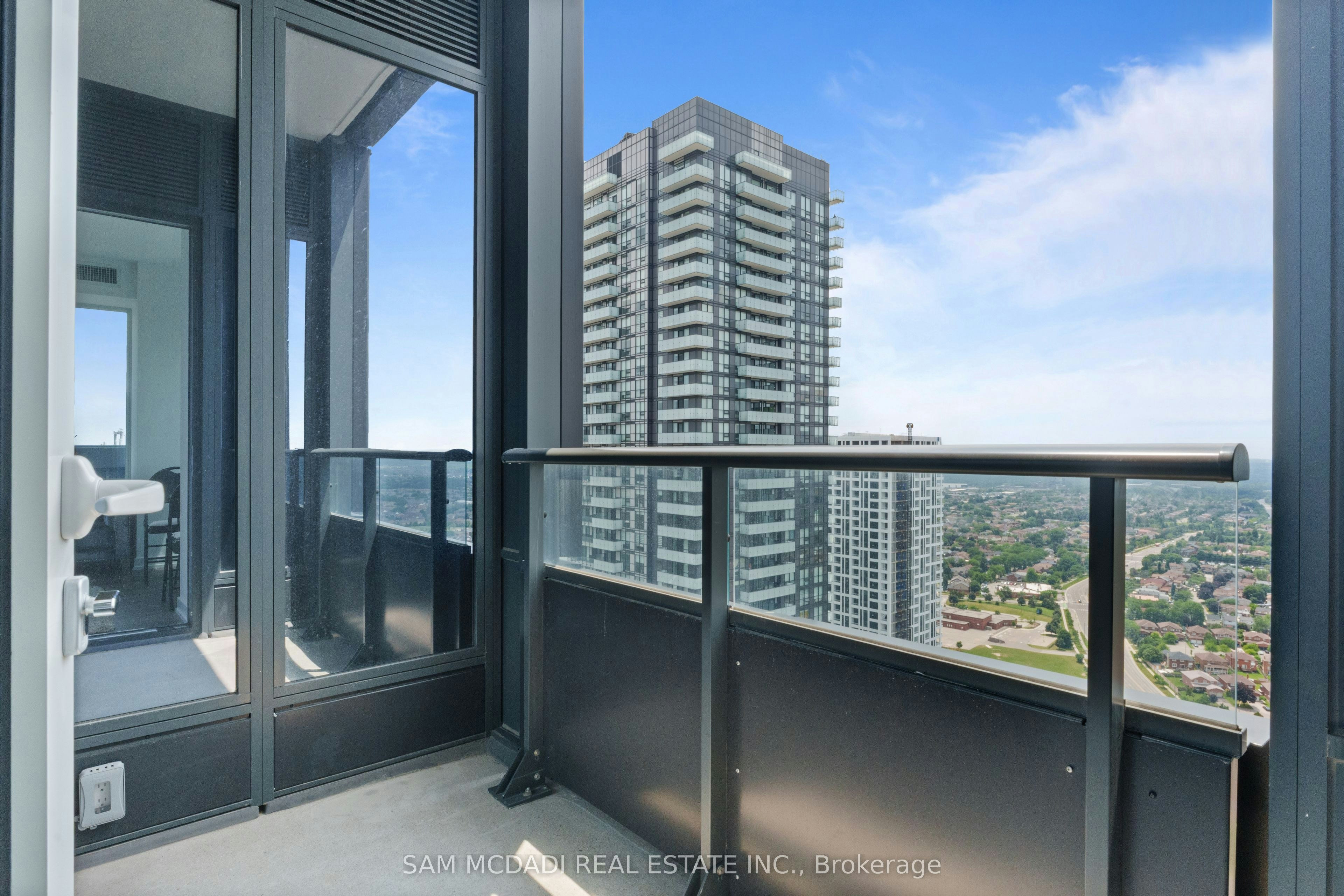 3810-395 Square One Drive, Mississauga, ON, L5B 0P6 - 12