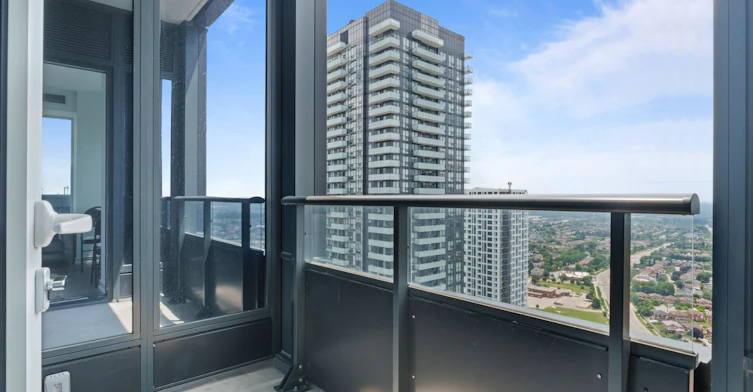 3810-395 Square One Drive, Mississauga, ON, L5B 0P6 - 12