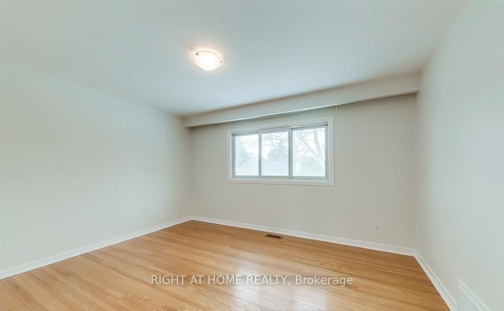49 Rayne Avenue, Oakville, ON, L6H 1C1 - 11