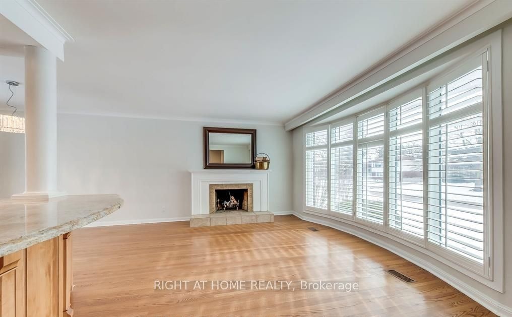 49 Rayne Avenue, Oakville, ON, L6H 1C1 - 6