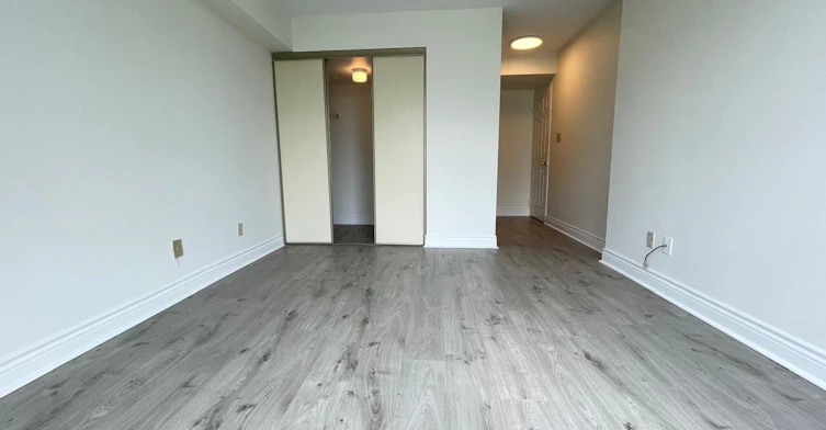 926-22 Southport Street, Toronto, ON, M6S 4Y9 - 6