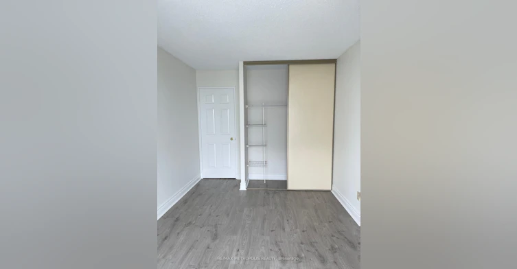 926-22 Southport Street, Toronto, ON, M6S 4Y9 - 3