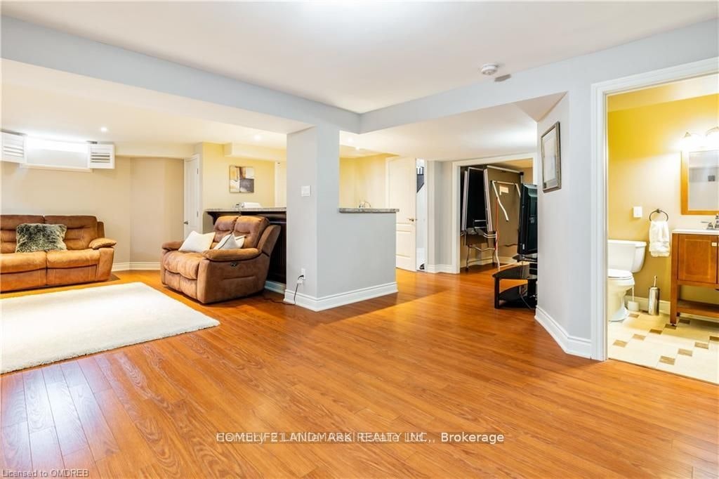 2384 Parkglen Avenue, Oakville, ON, L6M 4Y5 - 2