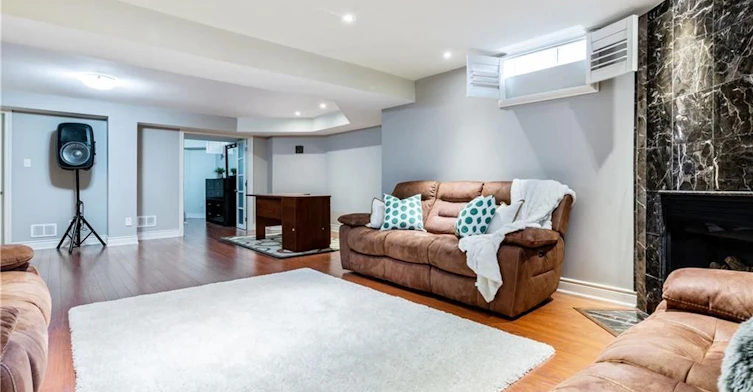 2384 Parkglen Avenue, Oakville, ON, L6M 4Y5 - 4