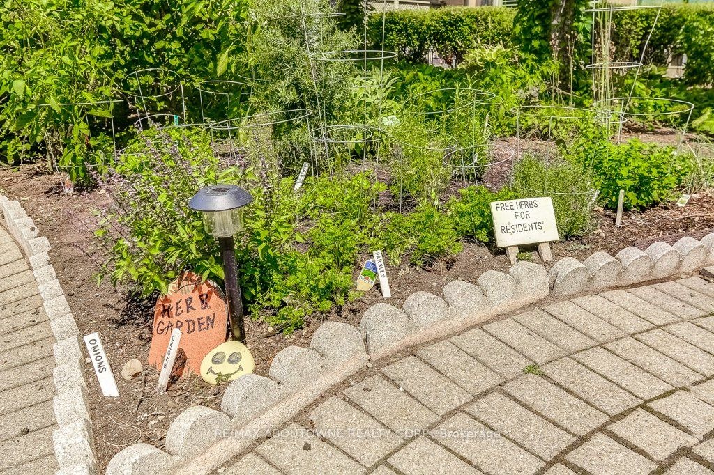 519-2511 Lakeshore Road W, Oakville, ON, L6L 6L9 - 30