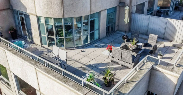 519-2511 Lakeshore Road W, Oakville, ON, L6L 6L9 - 2