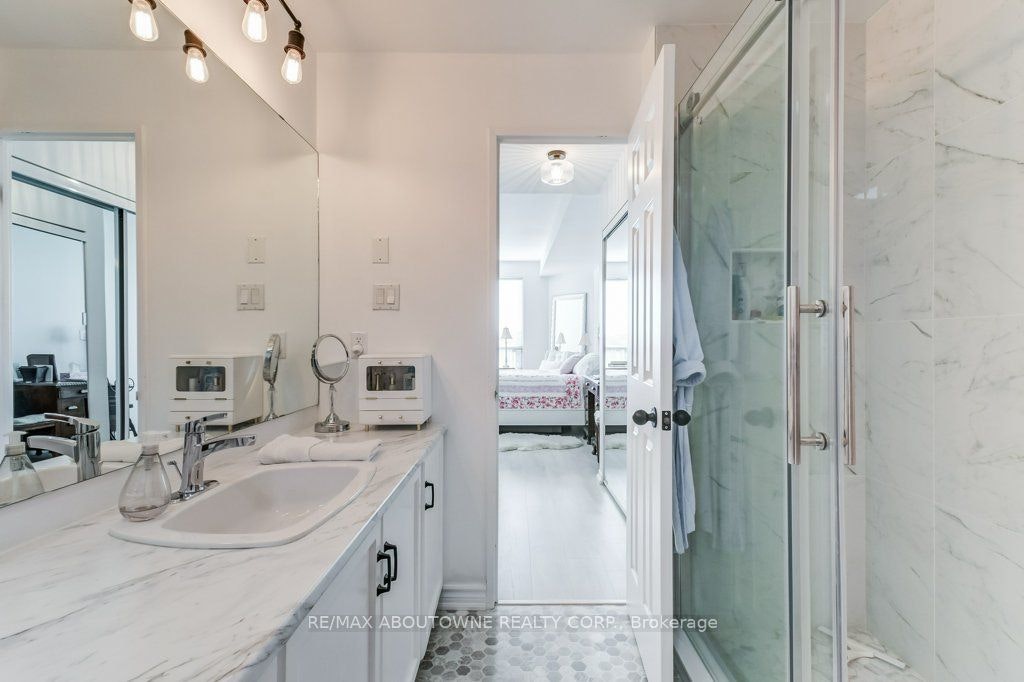 519-2511 Lakeshore Road W, Oakville, ON, L6L 6L9 - 18