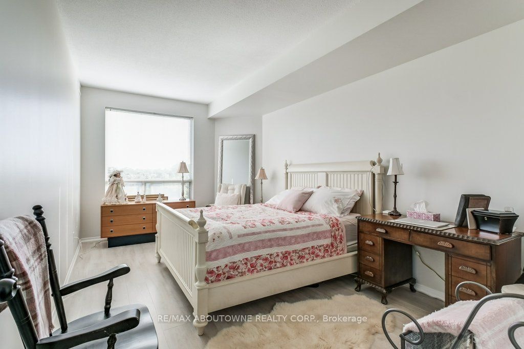 519-2511 Lakeshore Road W, Oakville, ON, L6L 6L9 - 16
