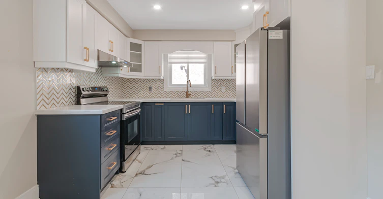 Main-128 Twenty Second Street, Toronto, ON, M8V 3M4 - 10