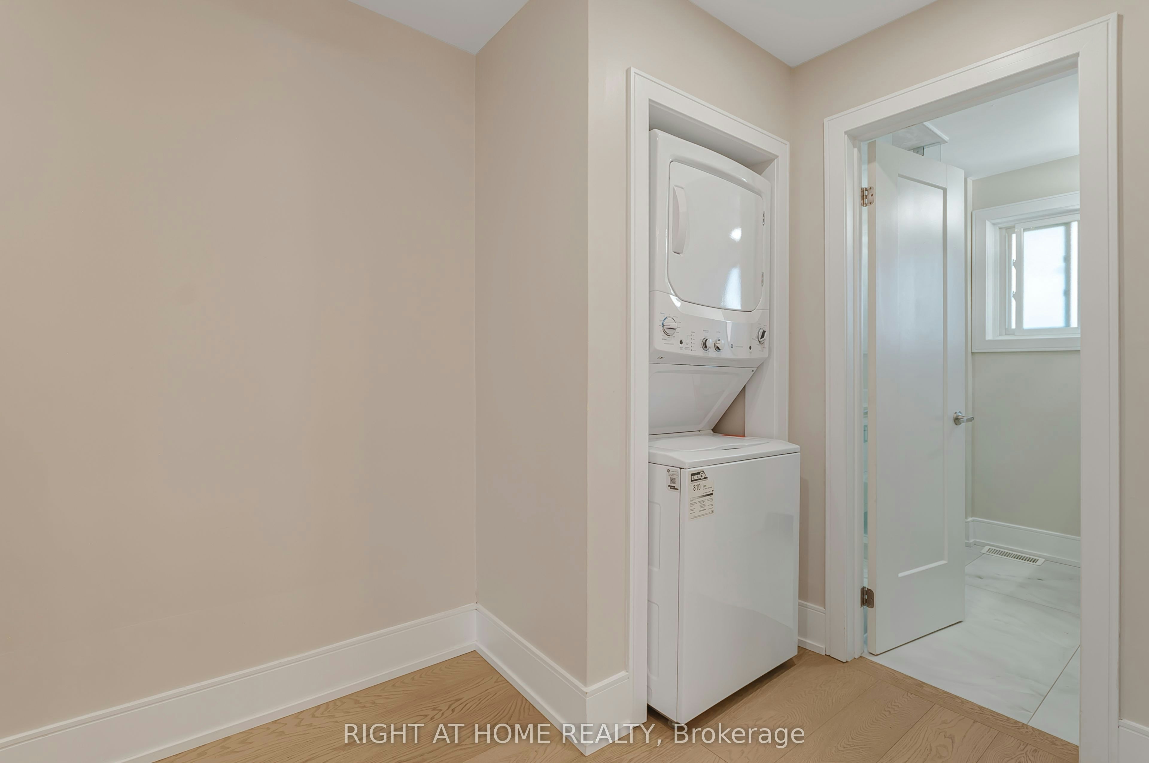 Main-128 Twenty Second Street, Toronto, ON, M8V 3M4 - 23
