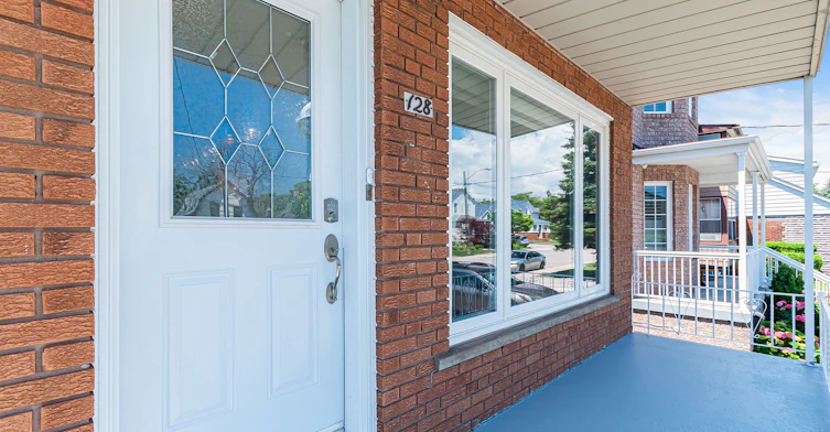Main-128 Twenty Second Street, Toronto, ON, M8V 3M4 - 3