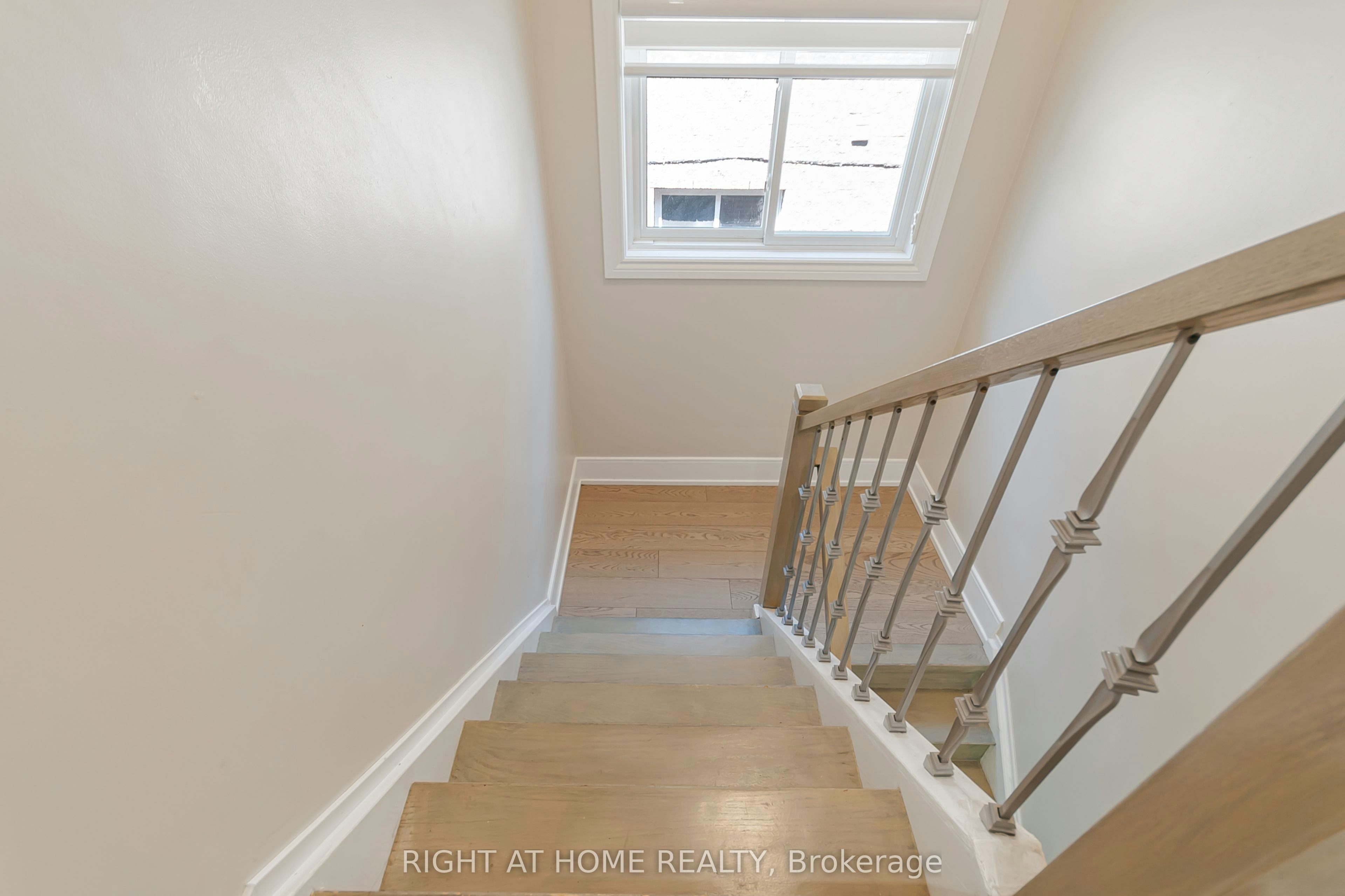 Main-128 Twenty Second Street, Toronto, ON, M8V 3M4 - 15
