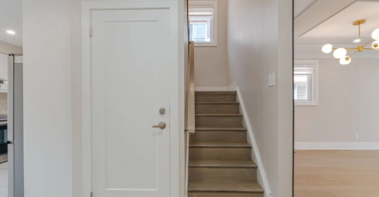 Main-128 Twenty Second Street, Toronto, ON, M8V 3M4 - 14