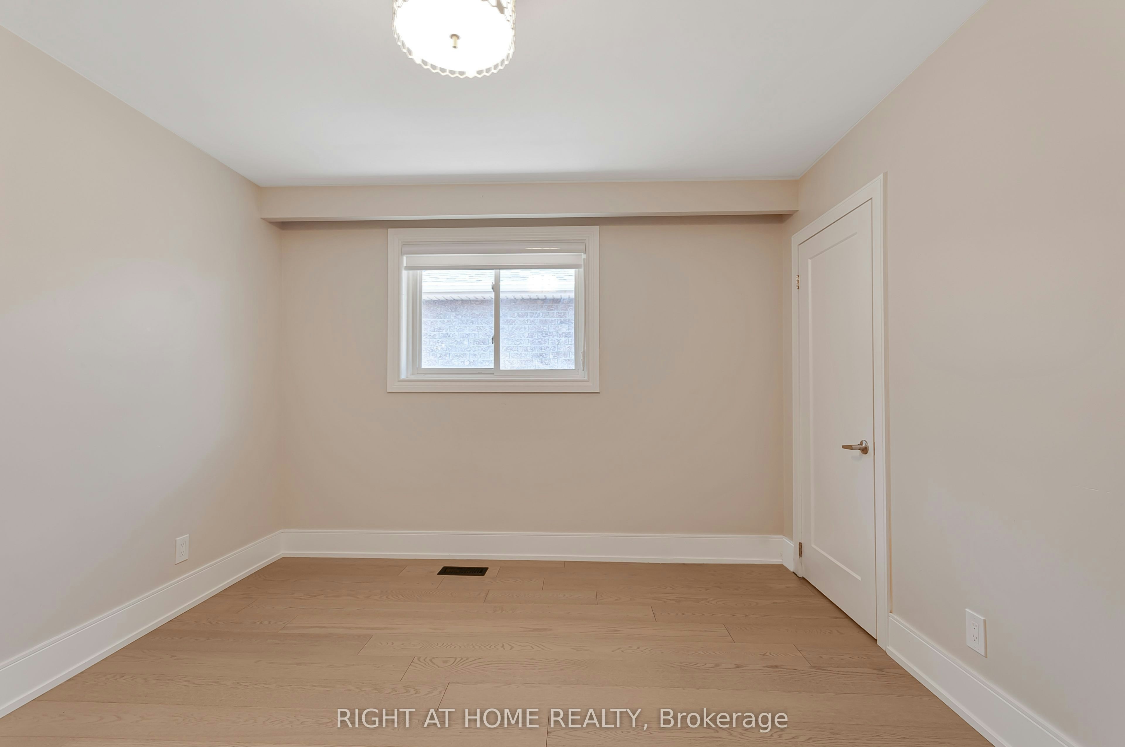 Main-128 Twenty Second Street, Toronto, ON, M8V 3M4 - 20