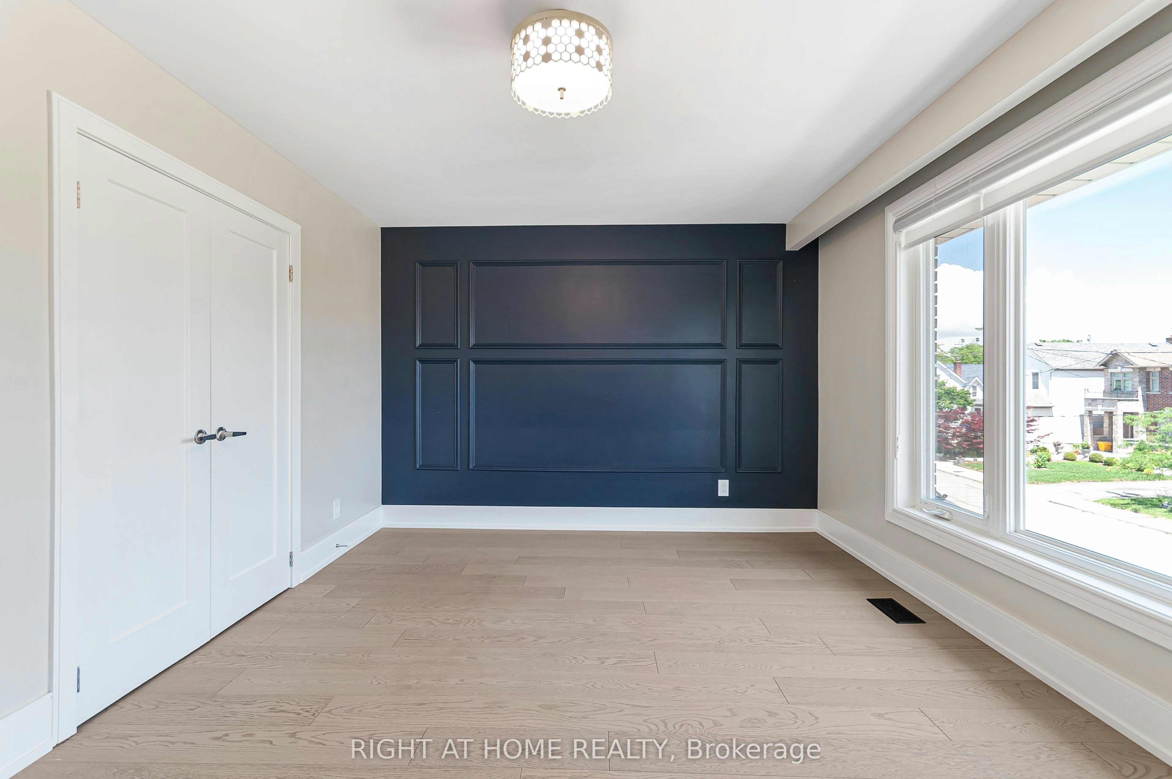 Main-128 Twenty Second Street, Toronto, ON, M8V 3M4 - 17