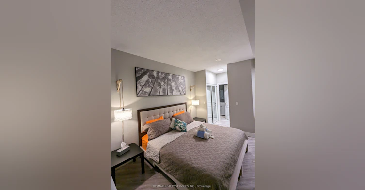 711-220 Burnhamthorpe Road W, Mississauga, ON, L5B 4N4 - 11