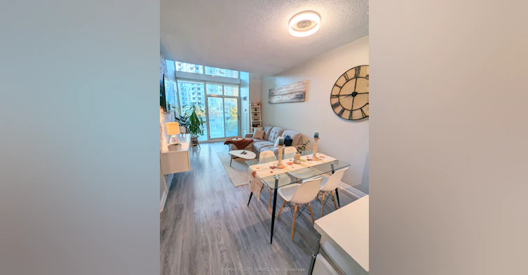 711-220 Burnhamthorpe Road W, Mississauga, ON, L5B 4N4 - 3