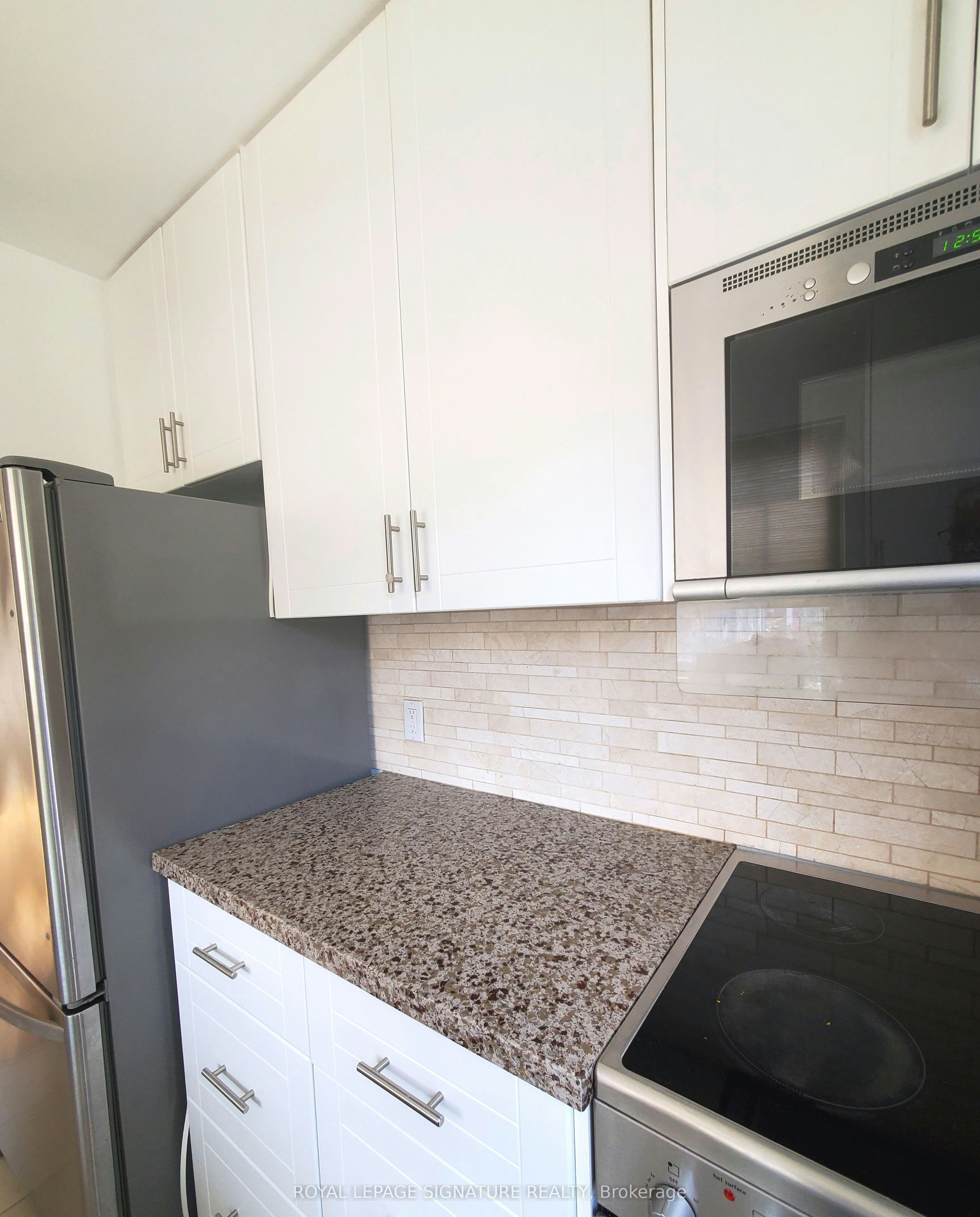 1-1 Maynard Avenue, Toronto, ON, M6K 2Z7 - 19