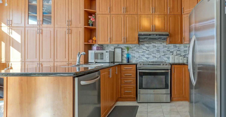 424 Sunny Meadow Boulevard, Brampton, ON, L6R 0H5 - 5