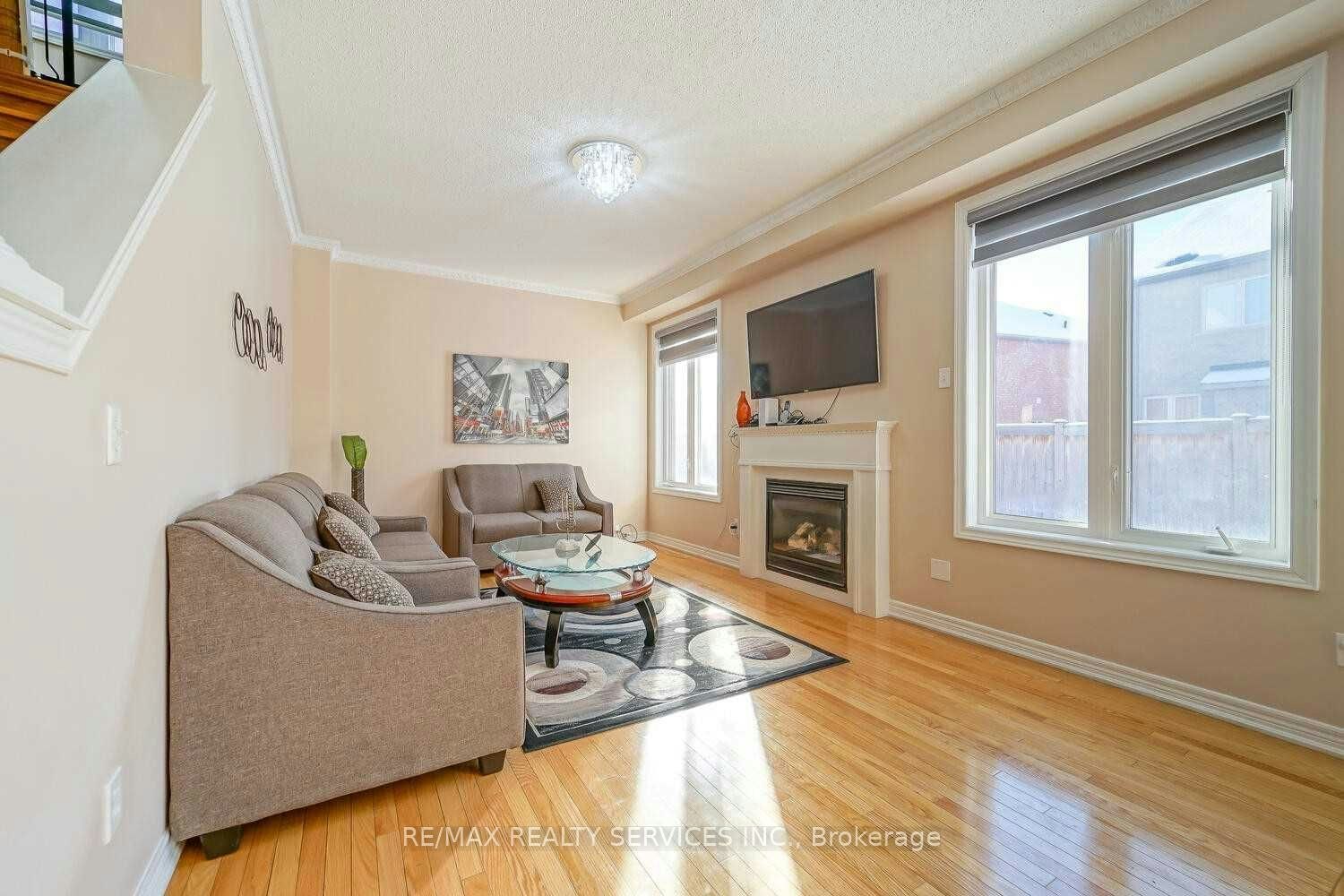 424 Sunny Meadow Boulevard, Brampton, ON, L6R 0H5 - 8