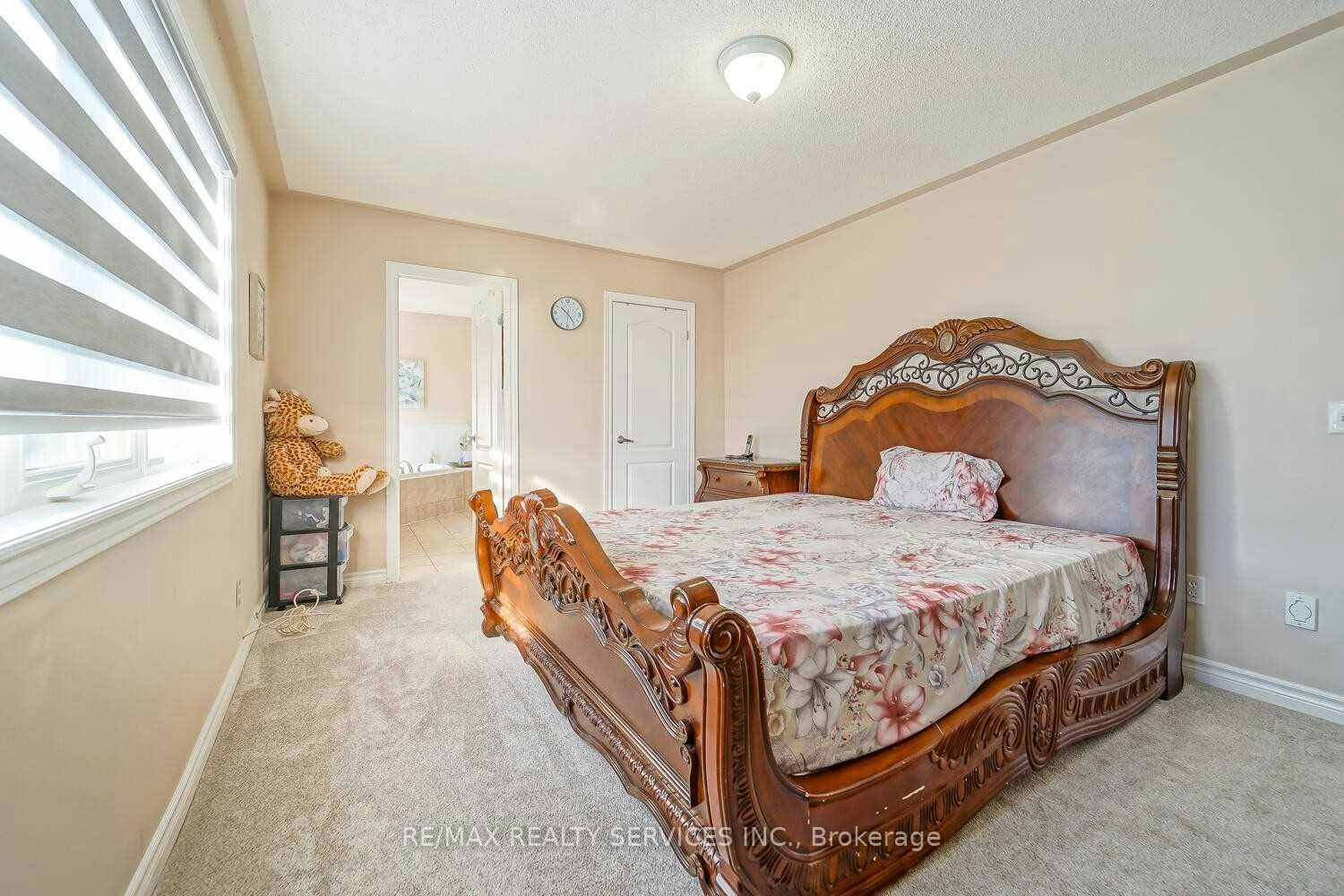 424 Sunny Meadow Boulevard, Brampton, ON, L6R 0H5 - 11