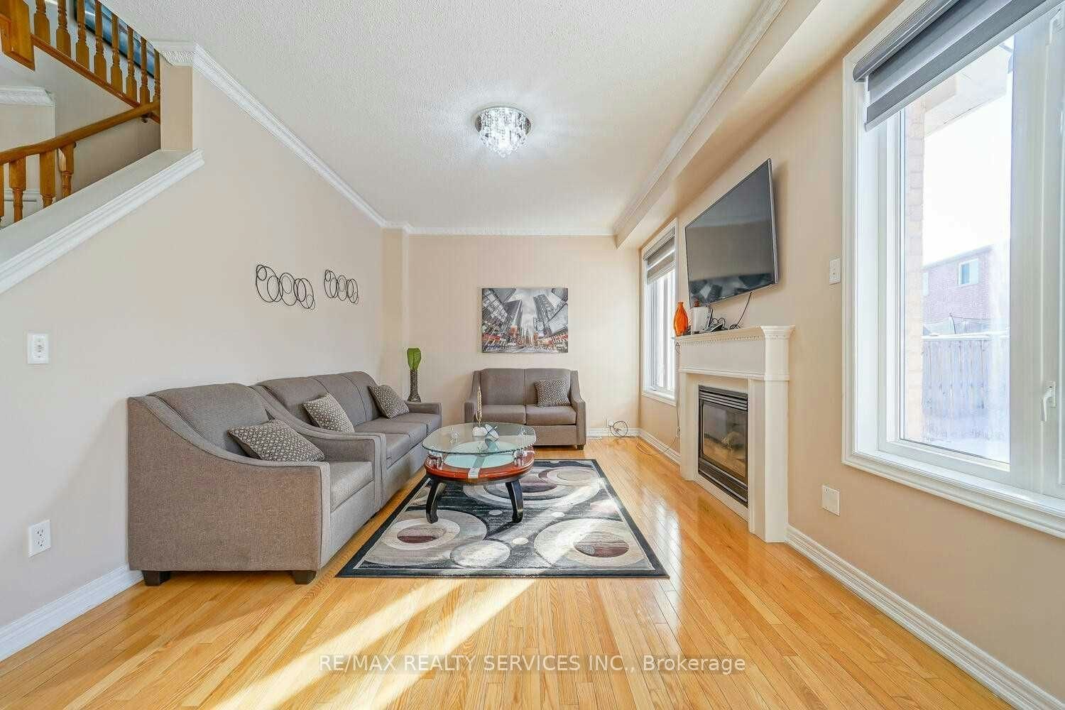 424 Sunny Meadow Boulevard, Brampton, ON, L6R 0H5 - 7