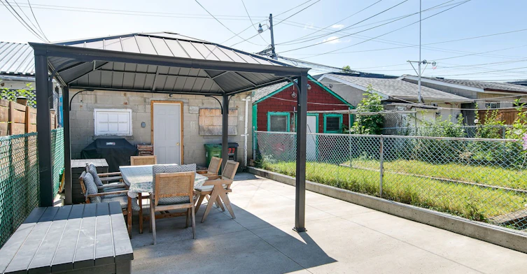 (Main & Upper)-77 Lappin Avenue, Toronto, ON, M6H 1Y3 - 36