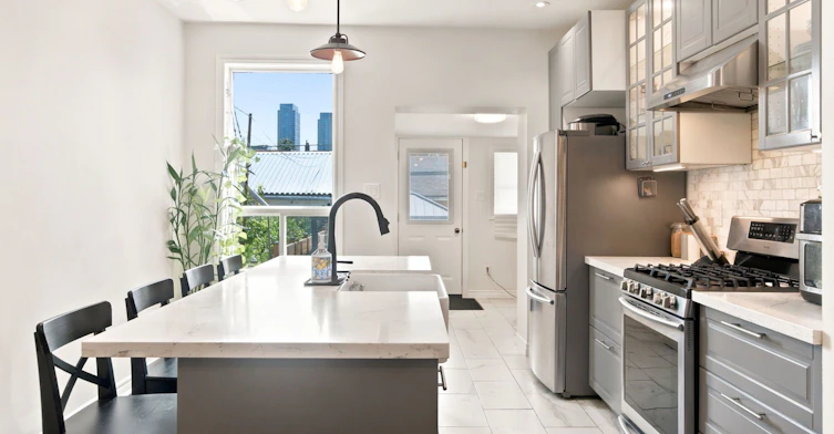 (Main & Upper)-77 Lappin Avenue, Toronto, ON, M6H 1Y3 - 10