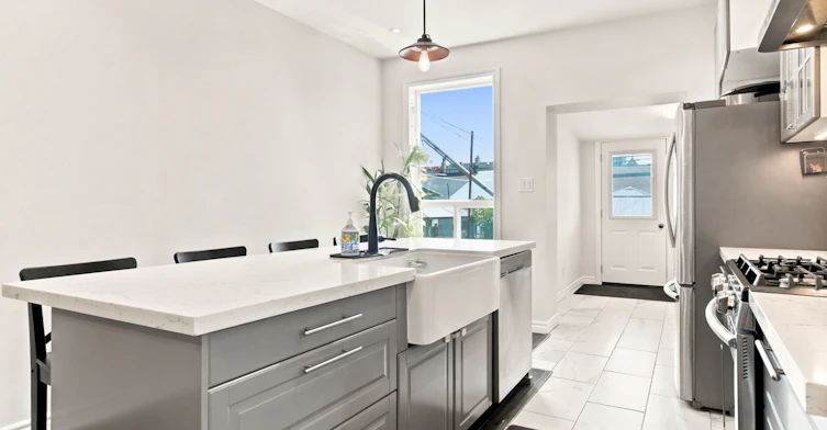 (Main & Upper)-77 Lappin Avenue, Toronto, ON, M6H 1Y3 - 11