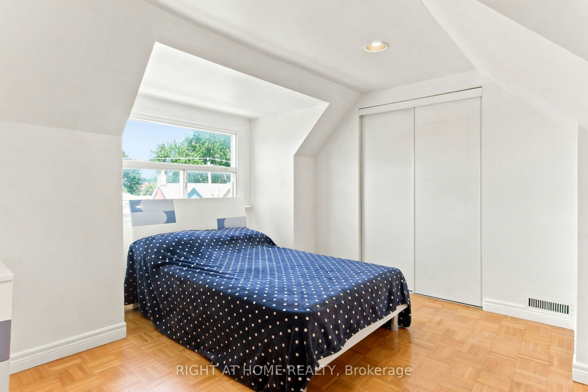 (Main & Upper)-77 Lappin Avenue, Toronto, ON, M6H 1Y3 - 28