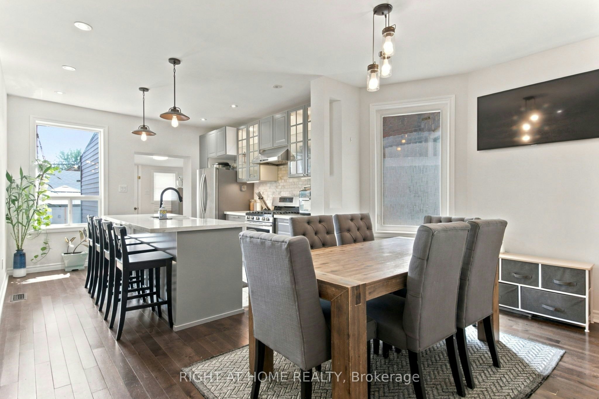 (Main & Upper)-77 Lappin Avenue, Toronto, ON, M6H 1Y3 - 6