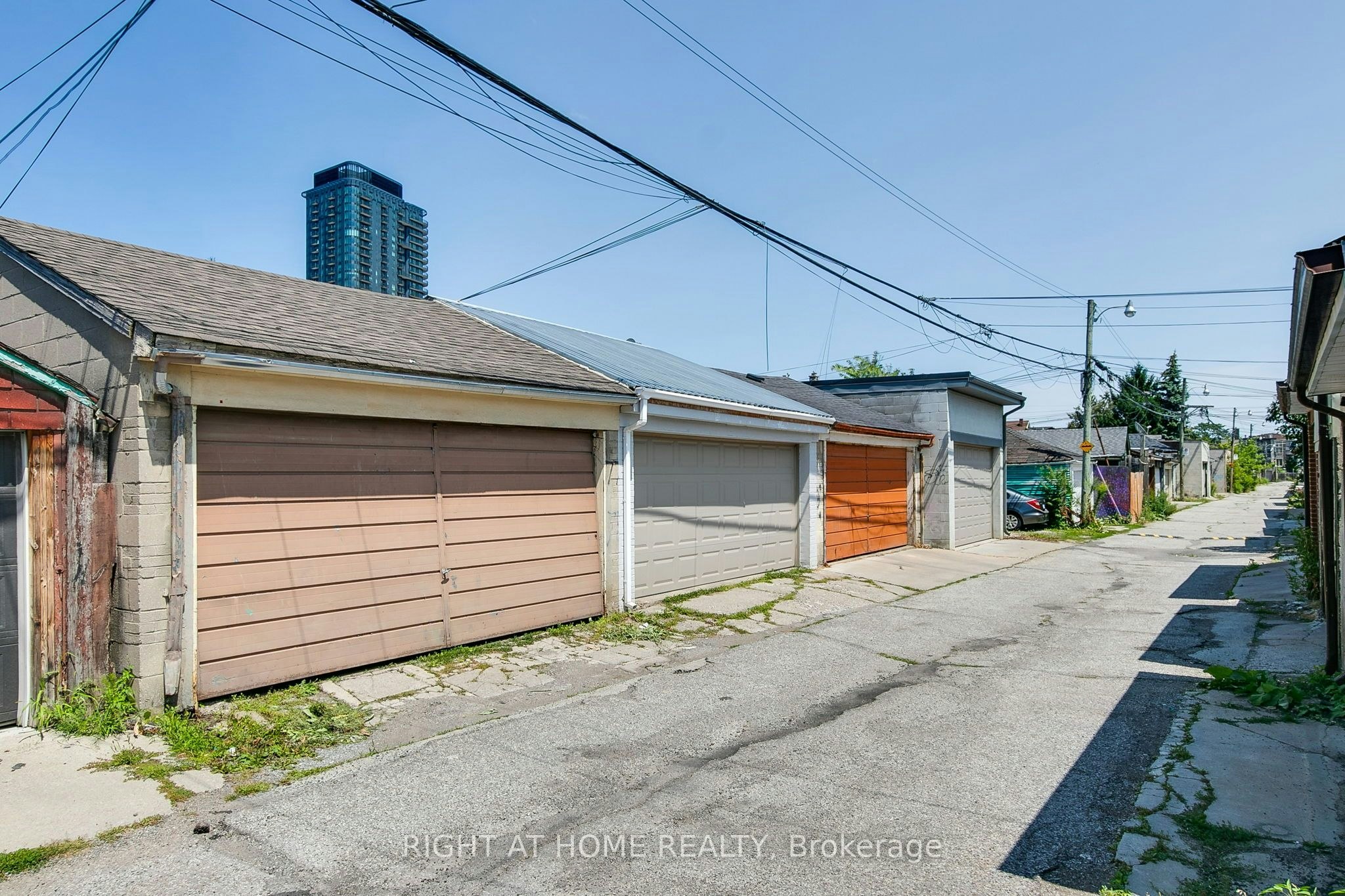 (Main & Upper)-77 Lappin Avenue, Toronto, ON, M6H 1Y3 - 41