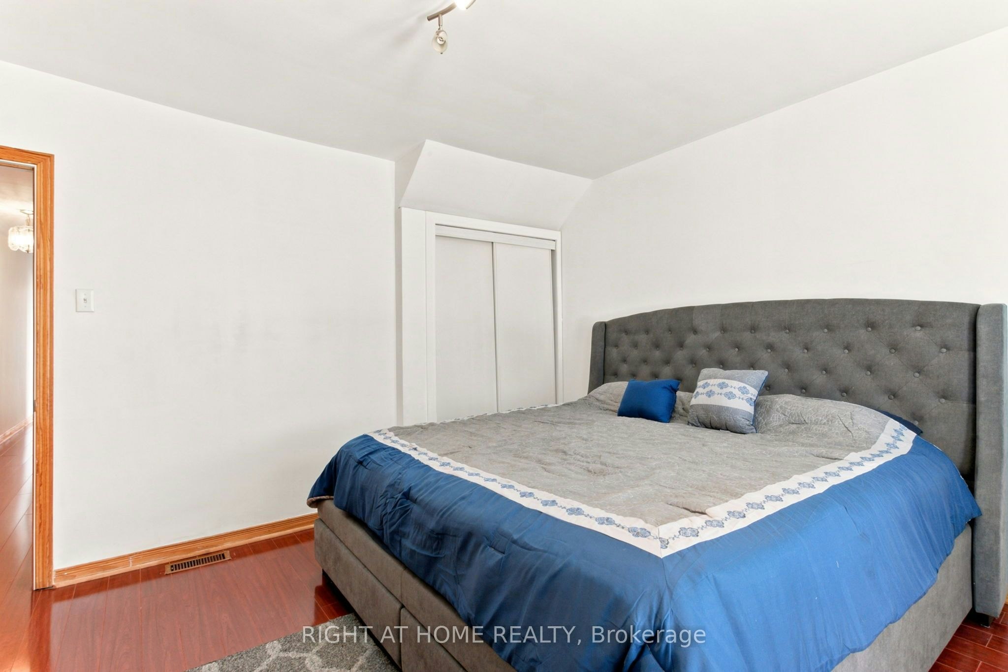 (Main & Upper)-77 Lappin Avenue, Toronto, ON, M6H 1Y3 - 21