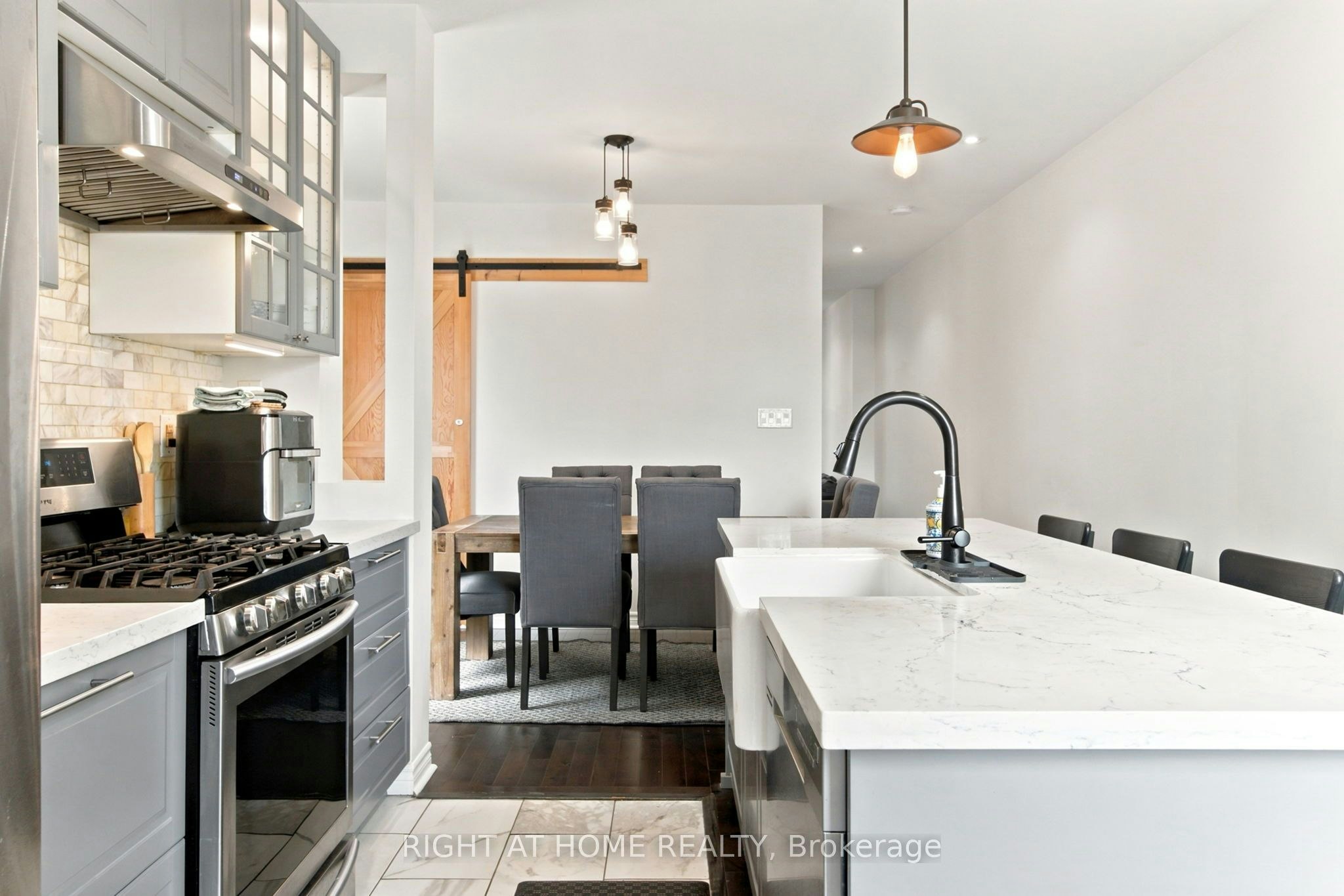(Main & Upper)-77 Lappin Avenue, Toronto, ON, M6H 1Y3 - 14