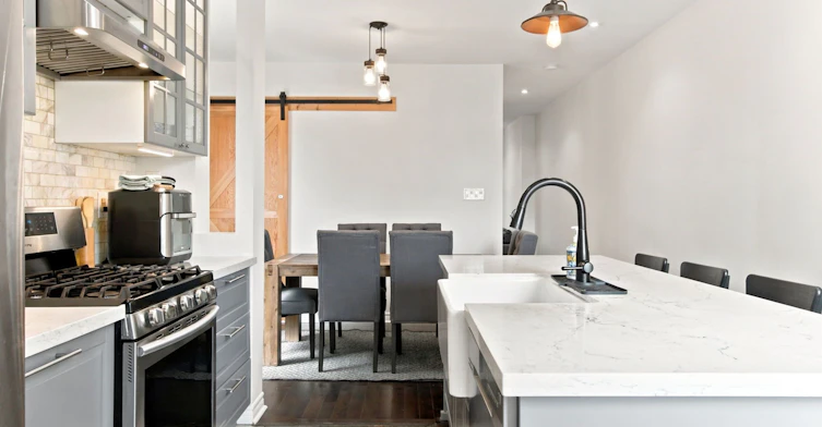 (Main & Upper)-77 Lappin Avenue, Toronto, ON, M6H 1Y3 - 14
