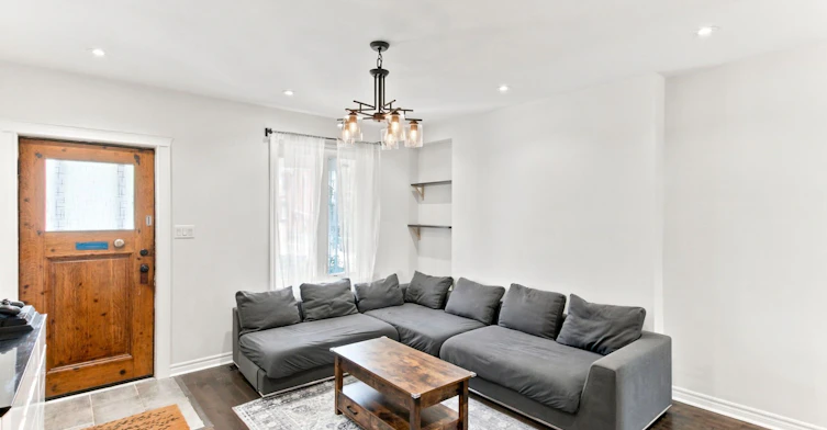 (Main & Upper)-77 Lappin Avenue, Toronto, ON, M6H 1Y3 - 3
