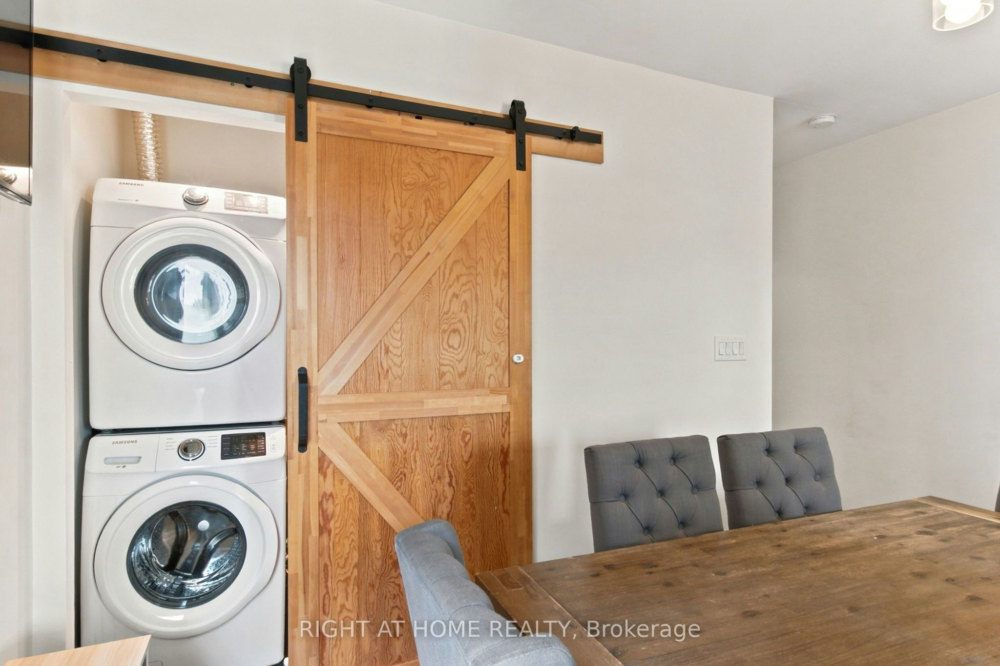 (Main & Upper)-77 Lappin Avenue, Toronto, ON, M6H 1Y3 - 31