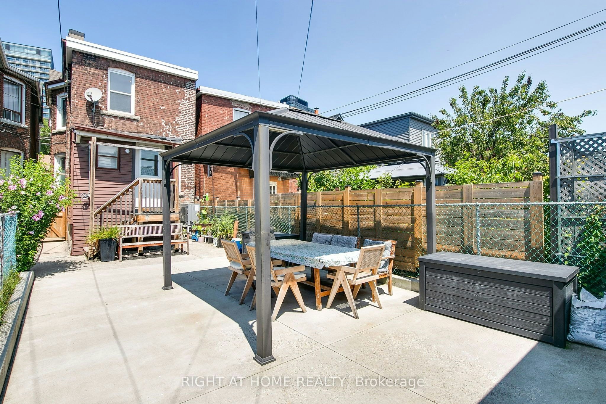 (Main & Upper)-77 Lappin Avenue, Toronto, ON, M6H 1Y3 - 37