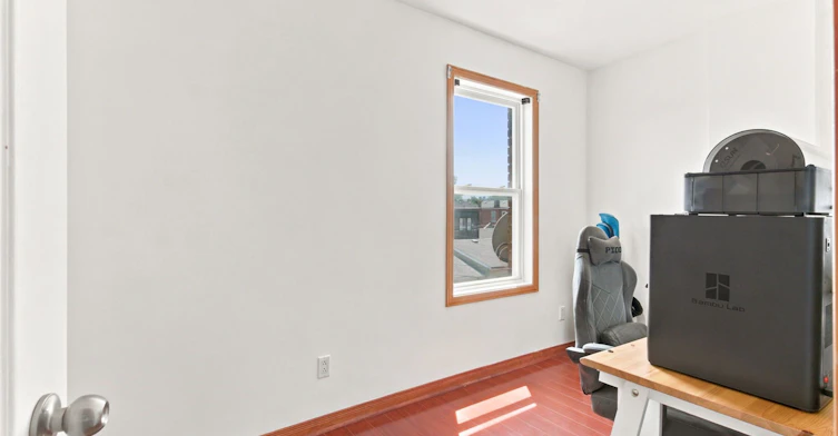 (Main & Upper)-77 Lappin Avenue, Toronto, ON, M6H 1Y3 - 23