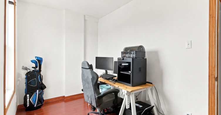 (Main & Upper)-77 Lappin Avenue, Toronto, ON, M6H 1Y3 - 24