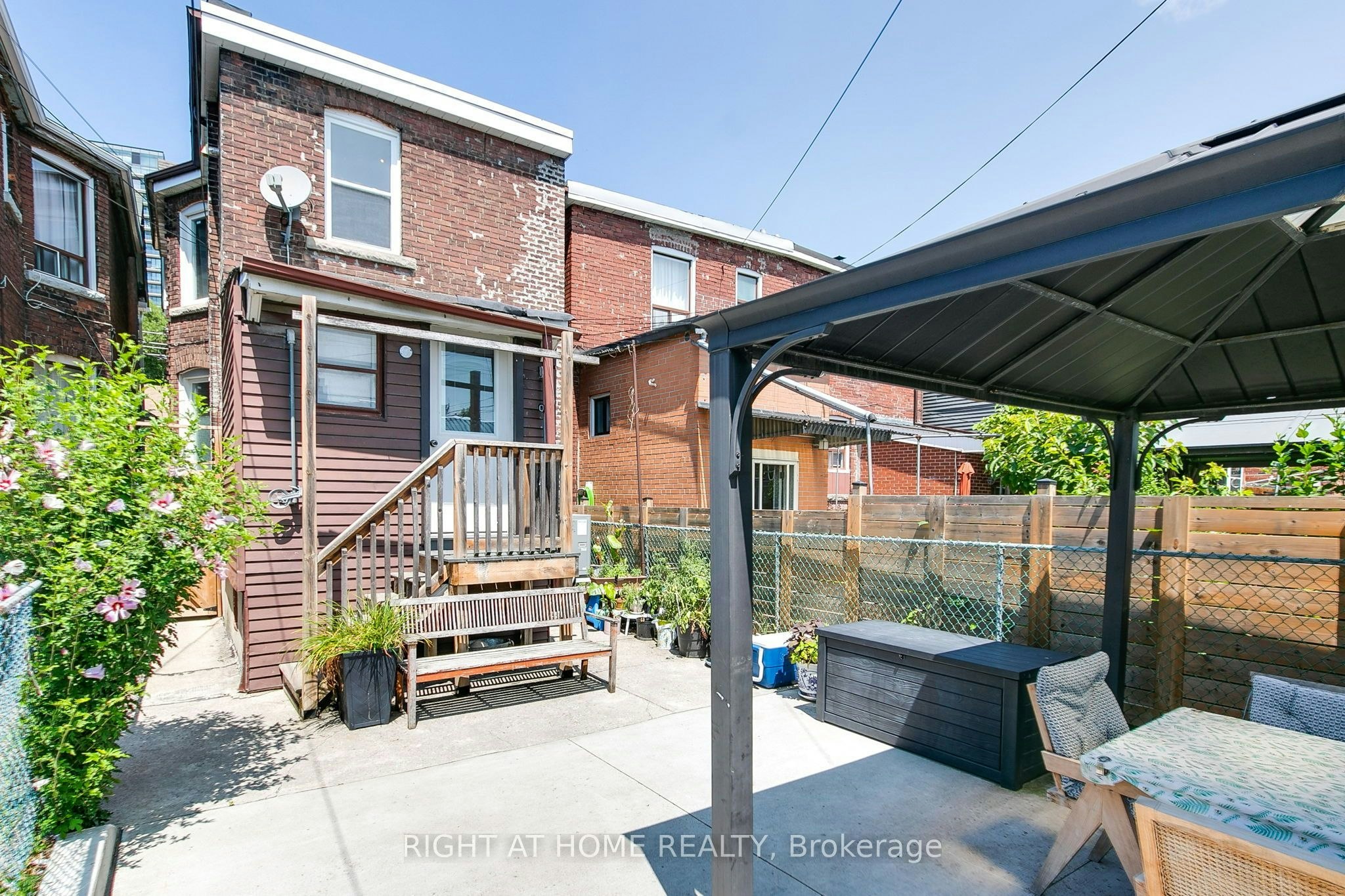 (Main & Upper)-77 Lappin Avenue, Toronto, ON, M6H 1Y3 - 39