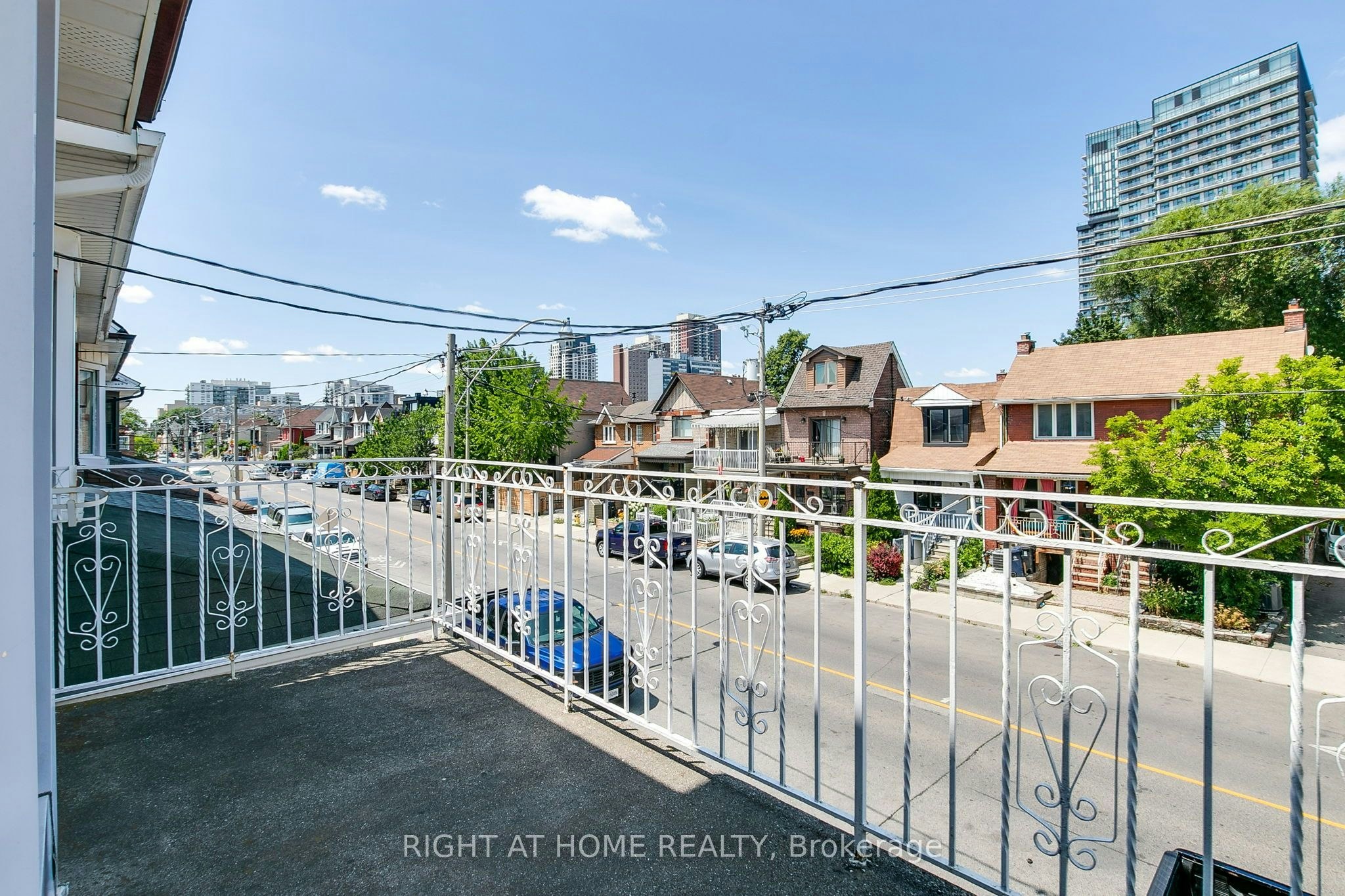 (Main & Upper)-77 Lappin Avenue, Toronto, ON, M6H 1Y3 - 33
