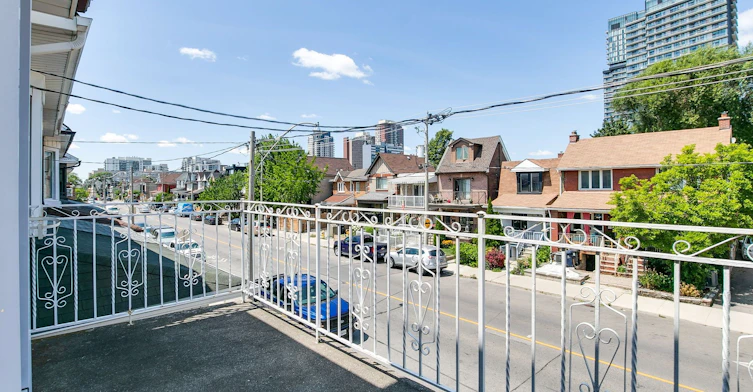 (Main & Upper)-77 Lappin Avenue, Toronto, ON, M6H 1Y3 - 33