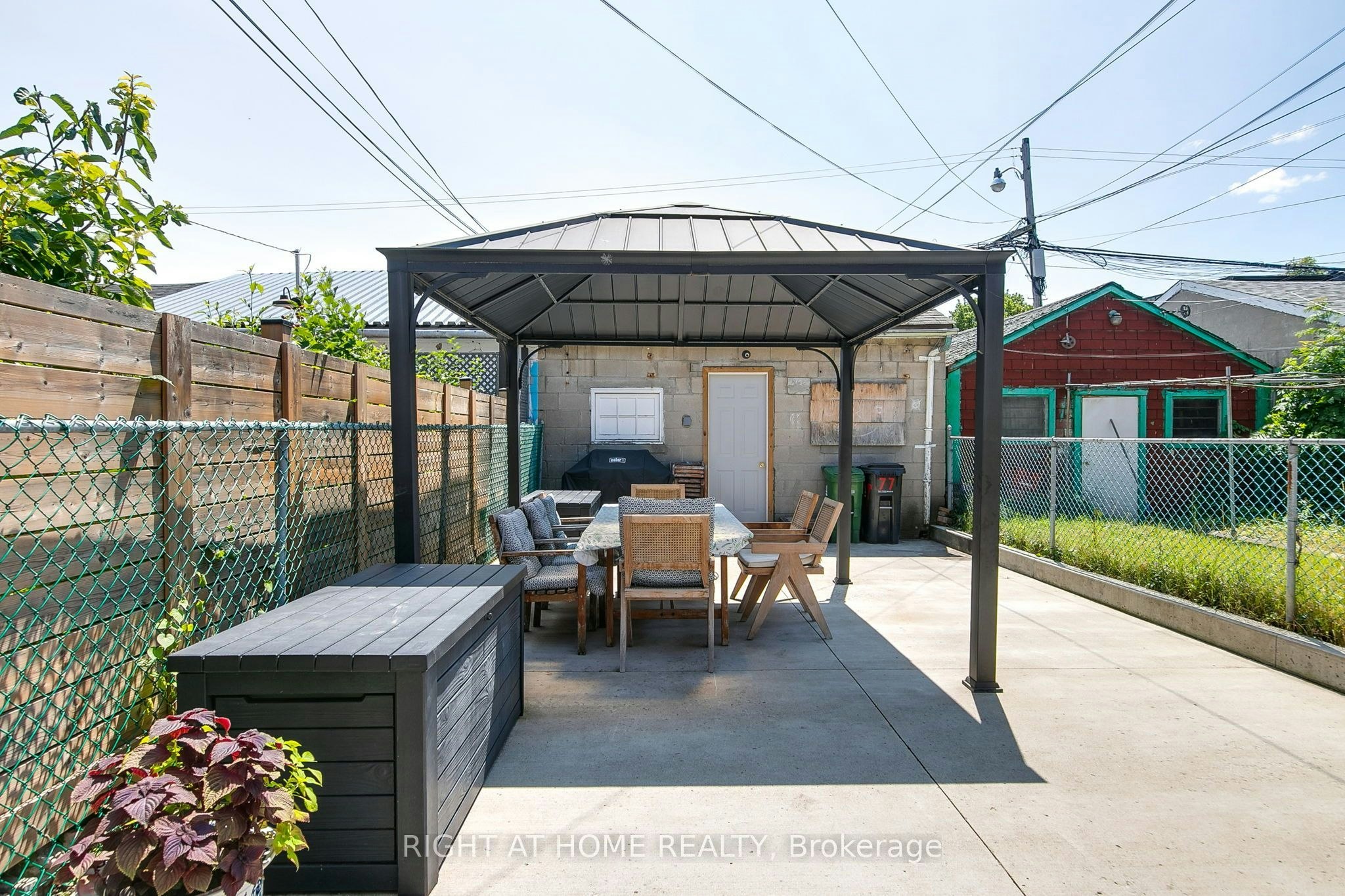 (Main & Upper)-77 Lappin Avenue, Toronto, ON, M6H 1Y3 - 35