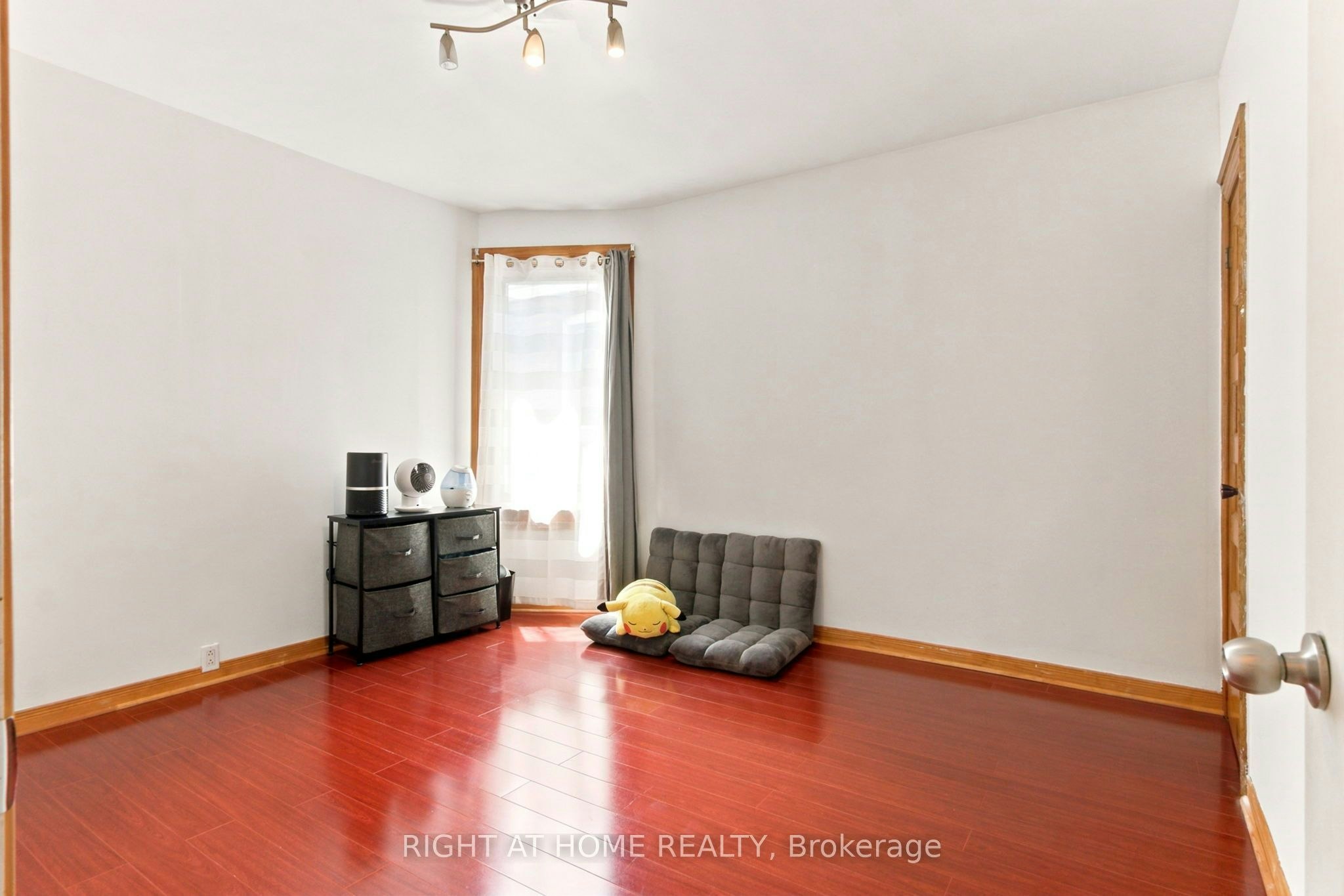(Main & Upper)-77 Lappin Avenue, Toronto, ON, M6H 1Y3 - 25